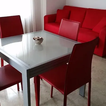 Costa Apartment *